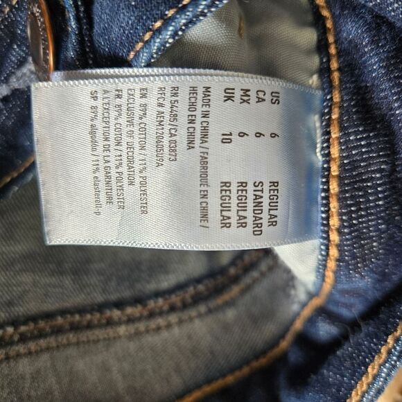 American Eagle Distressed Tom Girl Style Denim Jeans - Picture 9 of 9